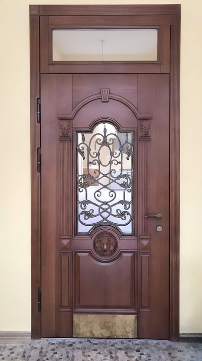 С фрамугой С фрамугой