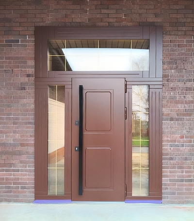 Входная группа с бугельной ручкой