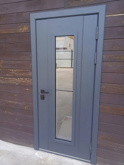 Дверь со стеклом