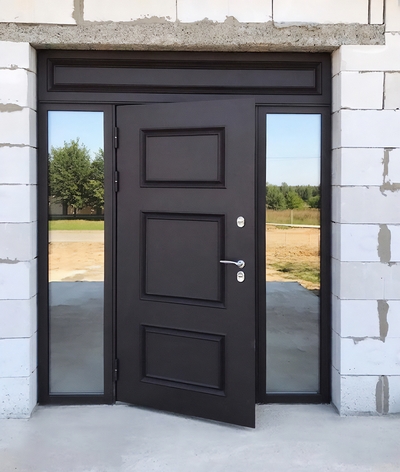 Входная группа с остеклением