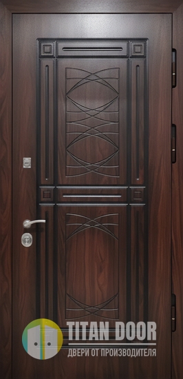 Входная дверь с темно-коричневыми панелями МДФ с патиной