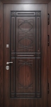 Входная дверь с темно-коричневыми панелями МДФ с патиной