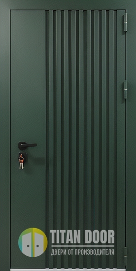 Входная дверь для квартиры с металлорейками и зеленой полимерной покраской Входная дверь для квартиры с металлорейками и зеленой полимерной покраской