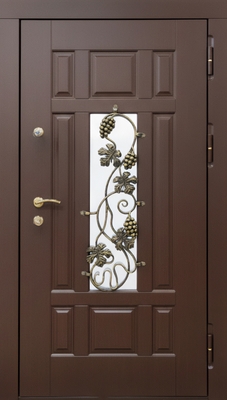 Входная теплая термодверь с коричневыми плитами МДФ, стеклом и ковкой «лоза винограда»