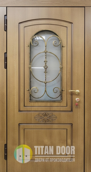 Стальная уличная термодверь со стеклопакетом, кованой решеткой и отделкой из влагостойких панелей МДФ