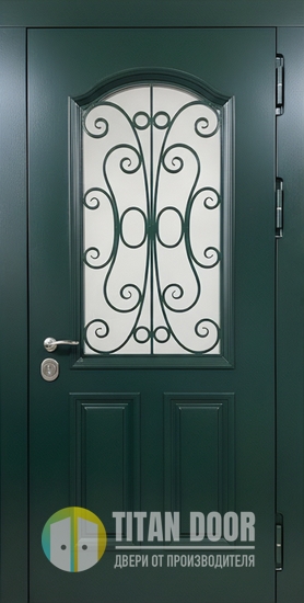 Входная морозостойкая термодверь со стеклом, кованой решеткой и темно-зелеными плитами МДФ