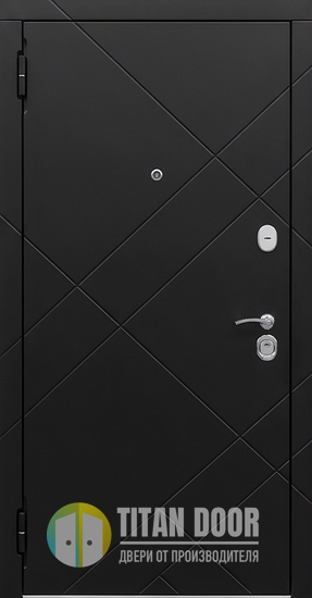 Входная дверь с черными панелями МДФ с линейной фрезеровкой Входная дверь с черными панелями МДФ с линейной фрезеровкой